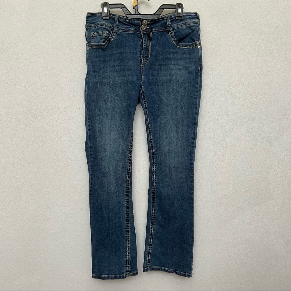 Wallflower Luscious Curvy Mid-Dark Wash Boot Cut Jeans Size 13 Regular